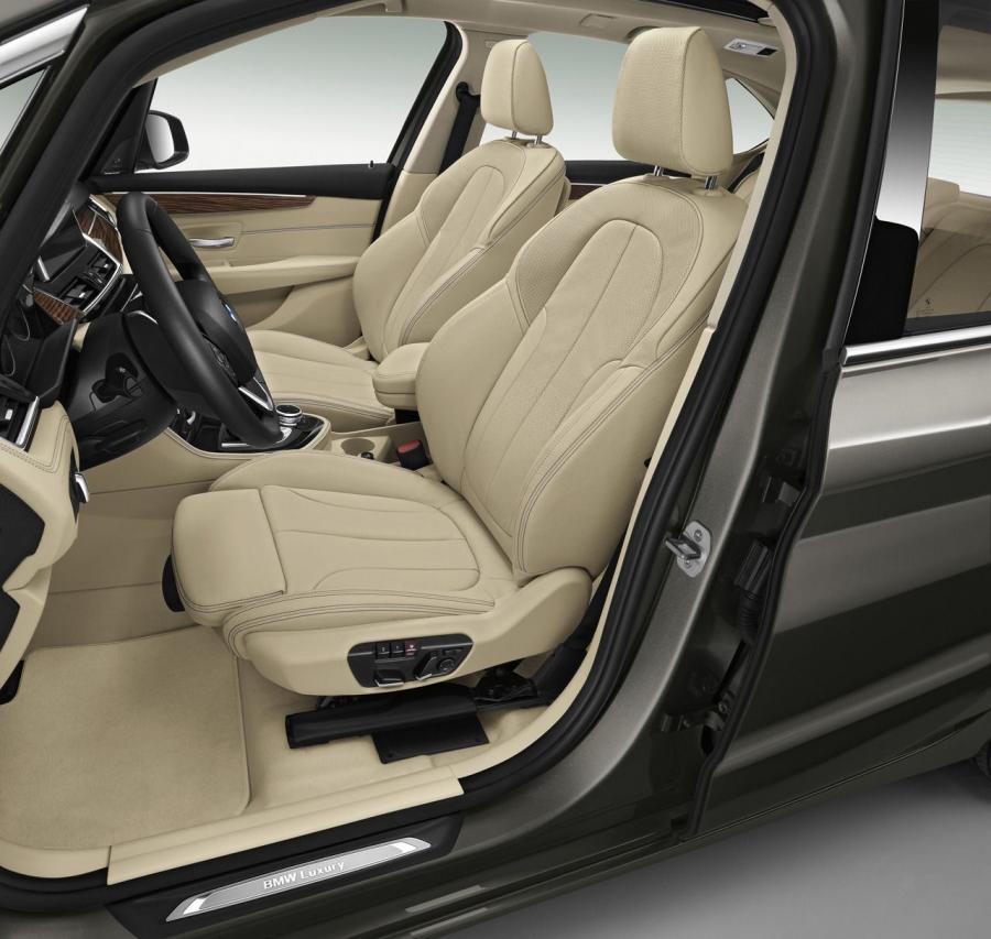  BMW 2-Series Active Tourer 2014 года  (фото 33 из 64)